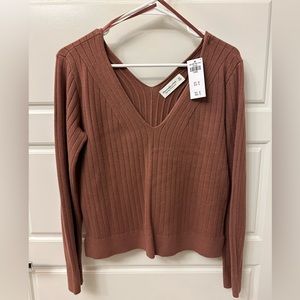 Abercrombie v-neck knit sweater